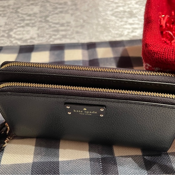 Black Kate Spade (Anita) large wristlet wallet - Picture 3 of 5